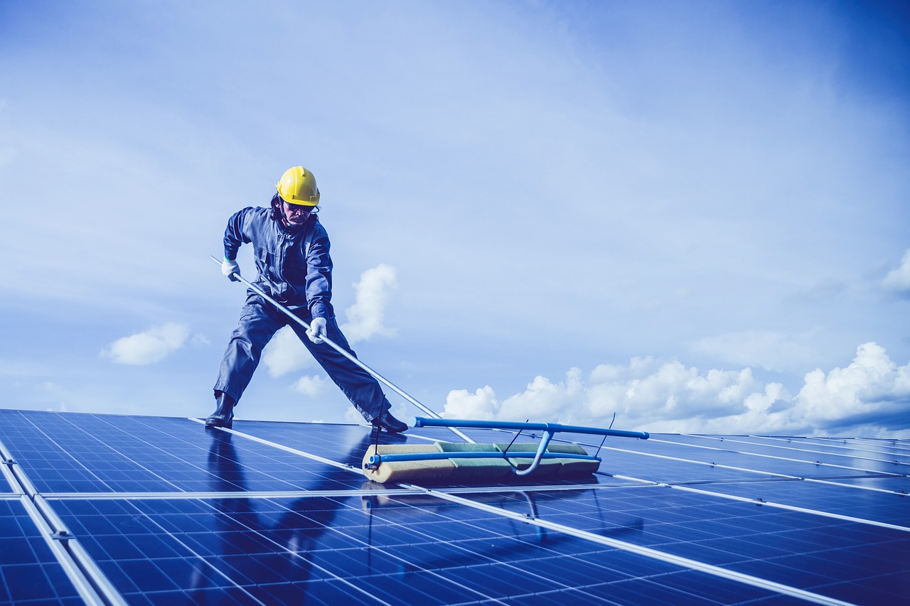manutenzione fotovoltaico, pulizia pannelli solari, controllo impianto fotovoltaico