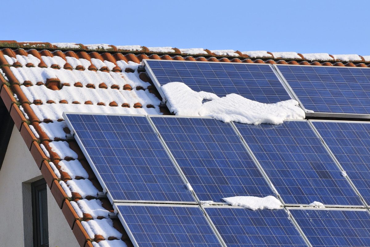 pannelli fotovoltaici inverno, prestazioni fotovoltaico clima freddo, risparmio energia solare inverno