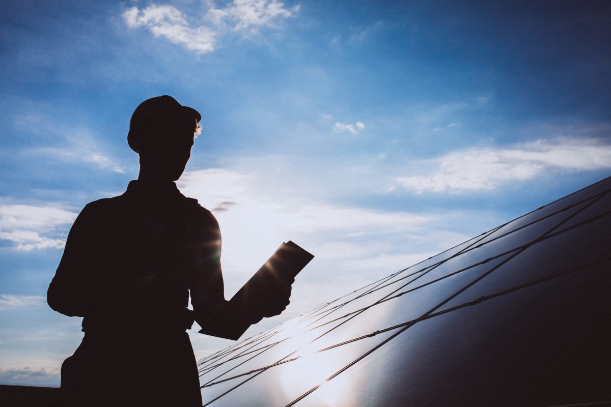 Come evitare problemi con i pannelli solari Manutenzione impianto fotovoltaico Dimensionamento corretto sistema solare Consigli per l’installazione fotovoltaica